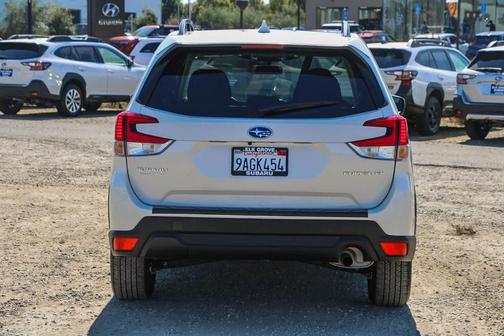 2022 Subaru Forester Premium