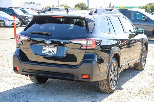 2023 Subaru Outback Onyx Edition