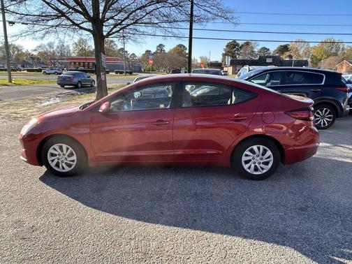 Scarlet Red Pearl 2020 Hyundai ELANTRA SE