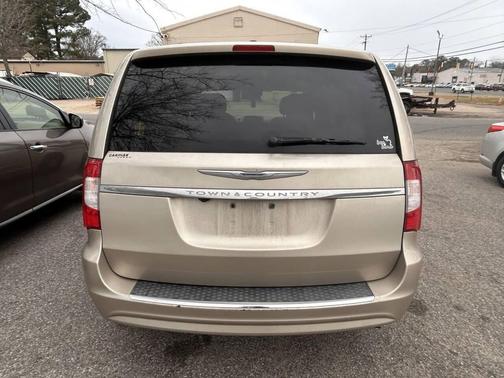 2016 Chrysler Town & Country Touring
