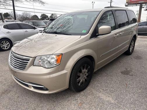 2016 Chrysler Town & Country Touring