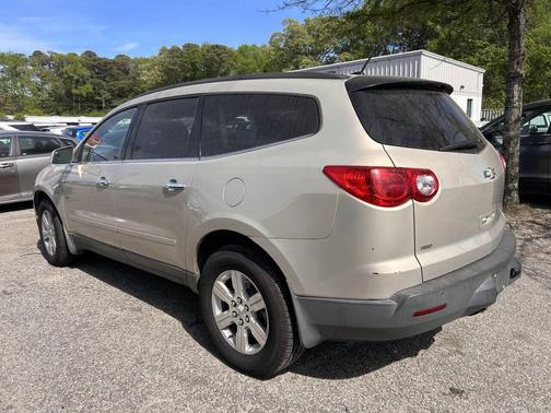Beige 2012 Chevrolet Traverse LT