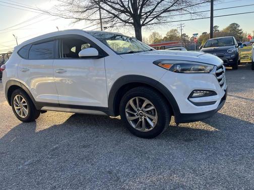 2018 Hyundai TUCSON SEL