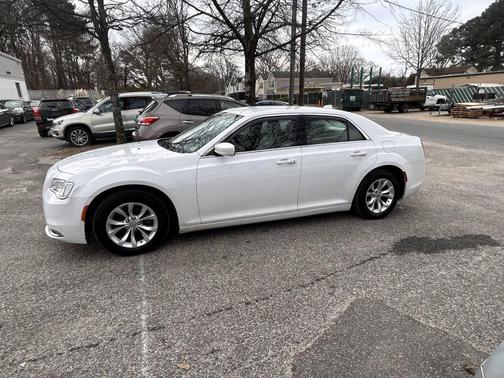 2015 Chrysler 300 Limited