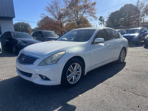 2011 INFINITI G37x Base