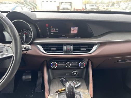 2018 Alfa Romeo Stelvio Ti