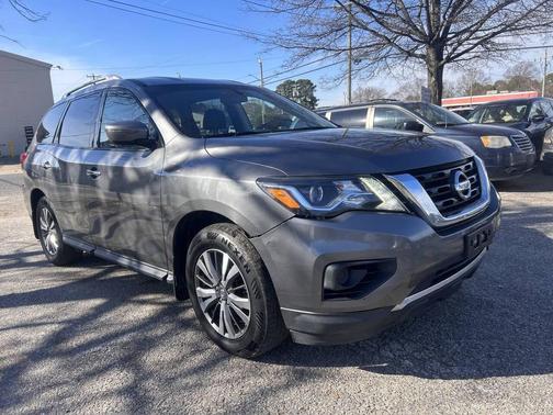 2019 Nissan Pathfinder S