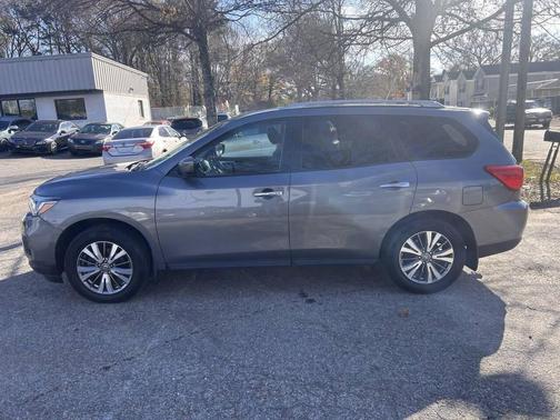 2019 Nissan Pathfinder S