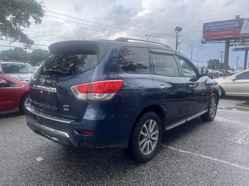 2013 Nissan Pathfinder SV