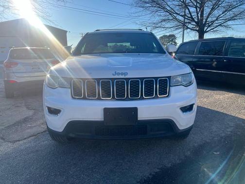 2017 Jeep Grand Cherokee Laredo