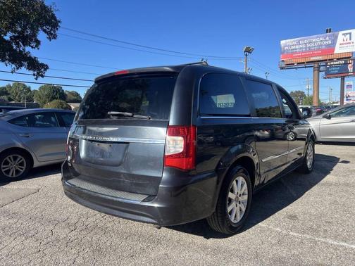 2013 Chrysler Town & Country Touring