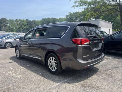 2020 Chrysler Pacifica Touring L