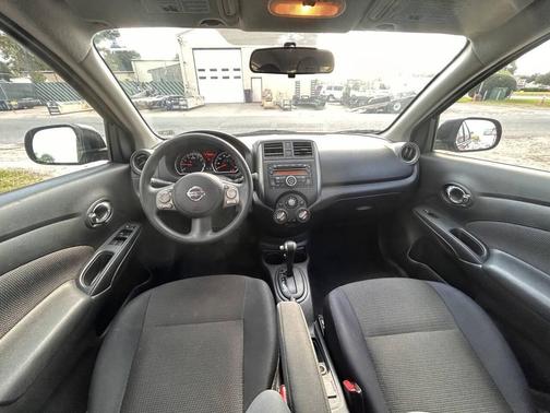 2013 Nissan Versa 1.6 SL