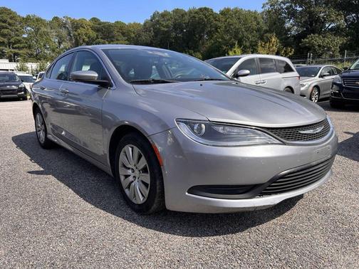 2017 Chrysler 200 LX
