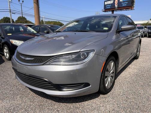 2017 Chrysler 200 LX