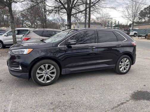 2019 Ford Edge Titanium