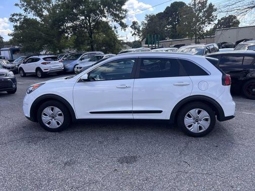 2017 Kia Niro LX