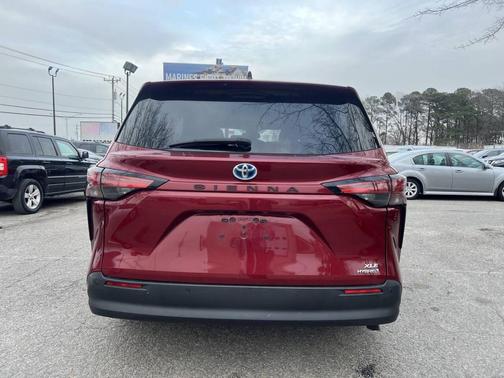 2022 Toyota Sienna XLE