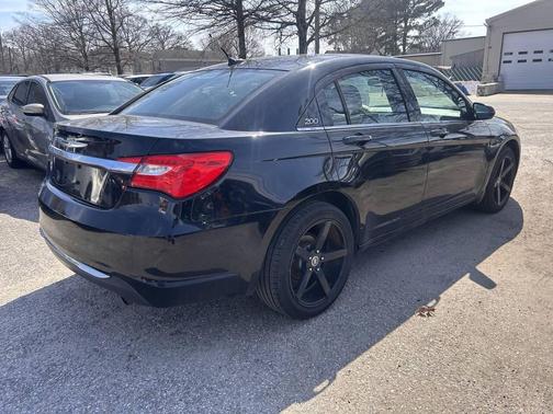 2013 Chrysler 200 Touring