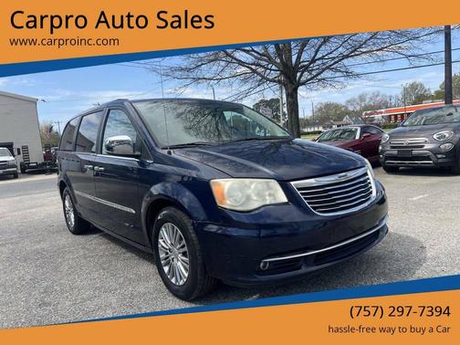 2013 Chrysler Town & Country Touring-L
