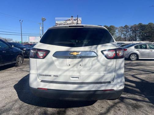 2017 Chevrolet Traverse LS
