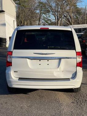 2014 Chrysler Town & Country Touring