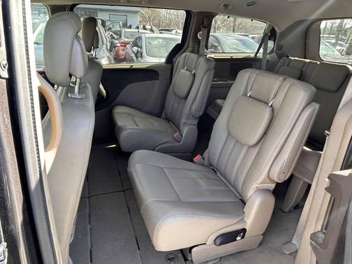 2015 Chrysler Town & Country Touring