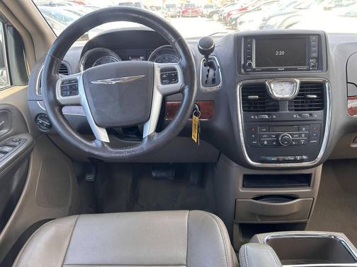 2015 Chrysler Town & Country Touring