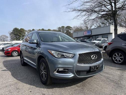 2017 INFINITI QX60 Base