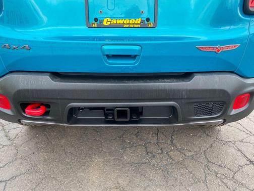 Bikini Metallic Clearcoat 2022 Jeep Renegade Trailhawk