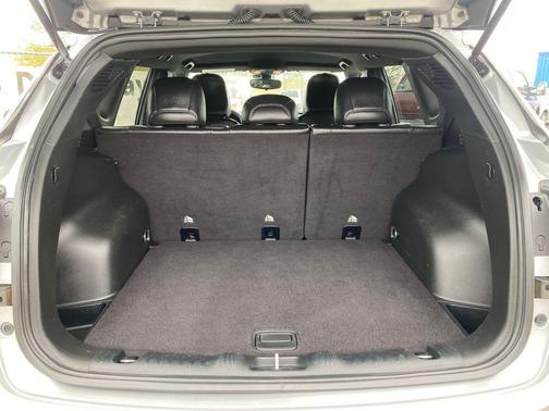 Gray 2024 Jeep Compass Latitude