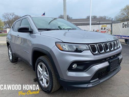 Gray 2024 Jeep Compass Latitude