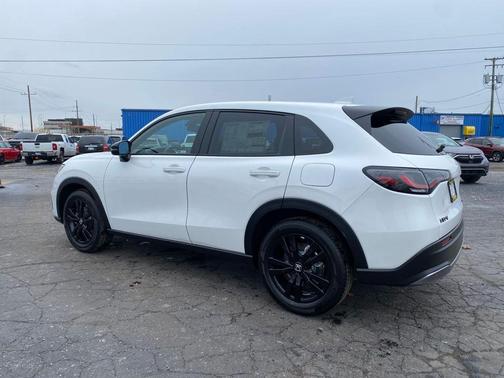 2026 Honda HR-V 2WD Sport