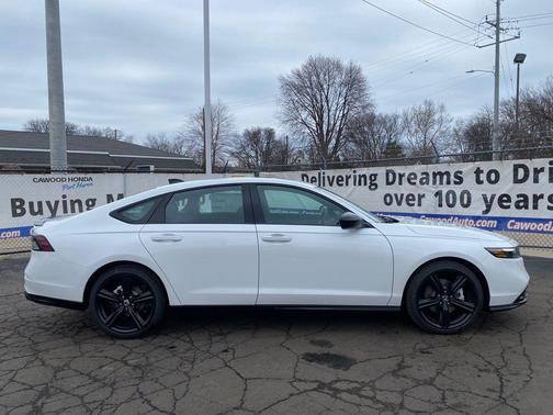 Platinum White Pearl 2026 Honda Accord Hybrid Sport-L