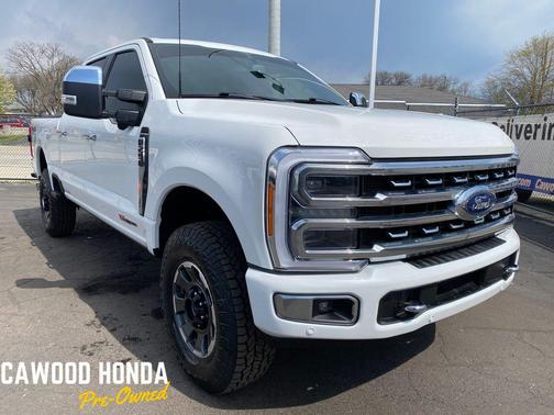Star White Metallic Tri-Coat 2023 Ford F-250 Platinum