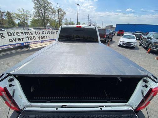 Star White Metallic Tri-Coat 2023 Ford F-250 Platinum