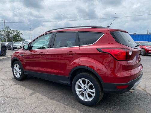 Ruby Red Metallic Tinted Clearcoat 2019 Ford Escape SEL