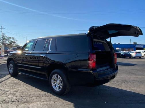 2016 Chevrolet Suburban LT