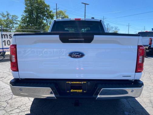 Oxford White 2023 Ford F-150 XLT
