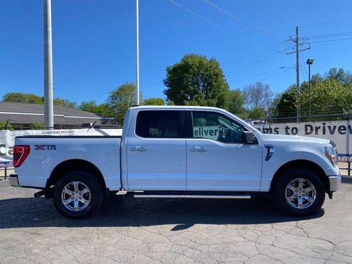 Oxford White 2023 Ford F-150 XLT