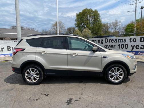 White Gold Metallic 2017 Ford Escape SE