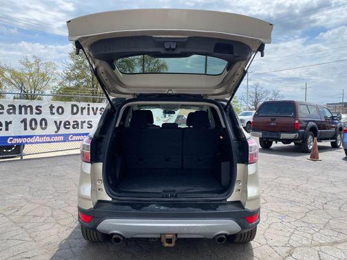 White Gold Metallic 2017 Ford Escape SE