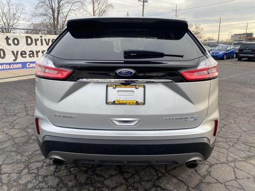 2019 Ford Edge Titanium