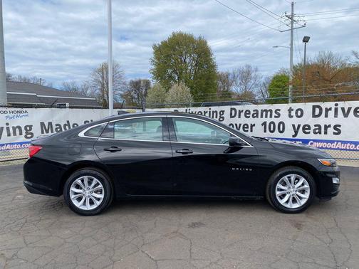 Mosaic Black Metallic 2023 Chevrolet Malibu FWD 1LT