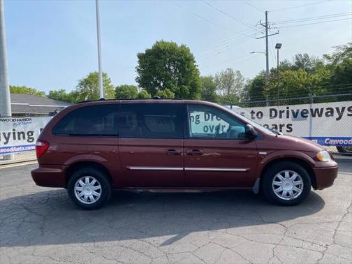2007 Chrysler Town & Country Touring