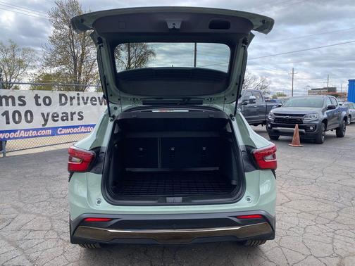 Cacti Green 2025 Chevrolet Trax FWD ACTIV