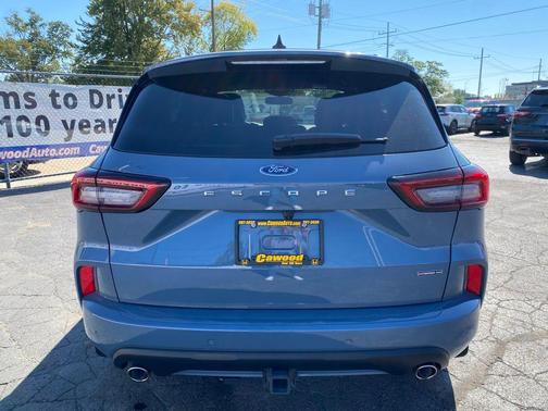 2024 Ford Escape ST-Line Elite