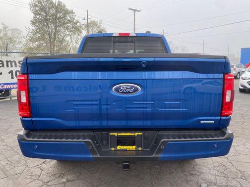 Atlas Blue Metallic 2022 Ford F-150 XLT