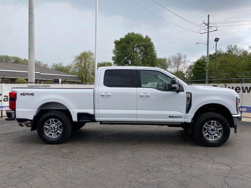 Oxford White 2024 Ford F-250 Lariat