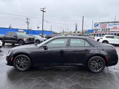 2022 Chrysler 300 Touring
